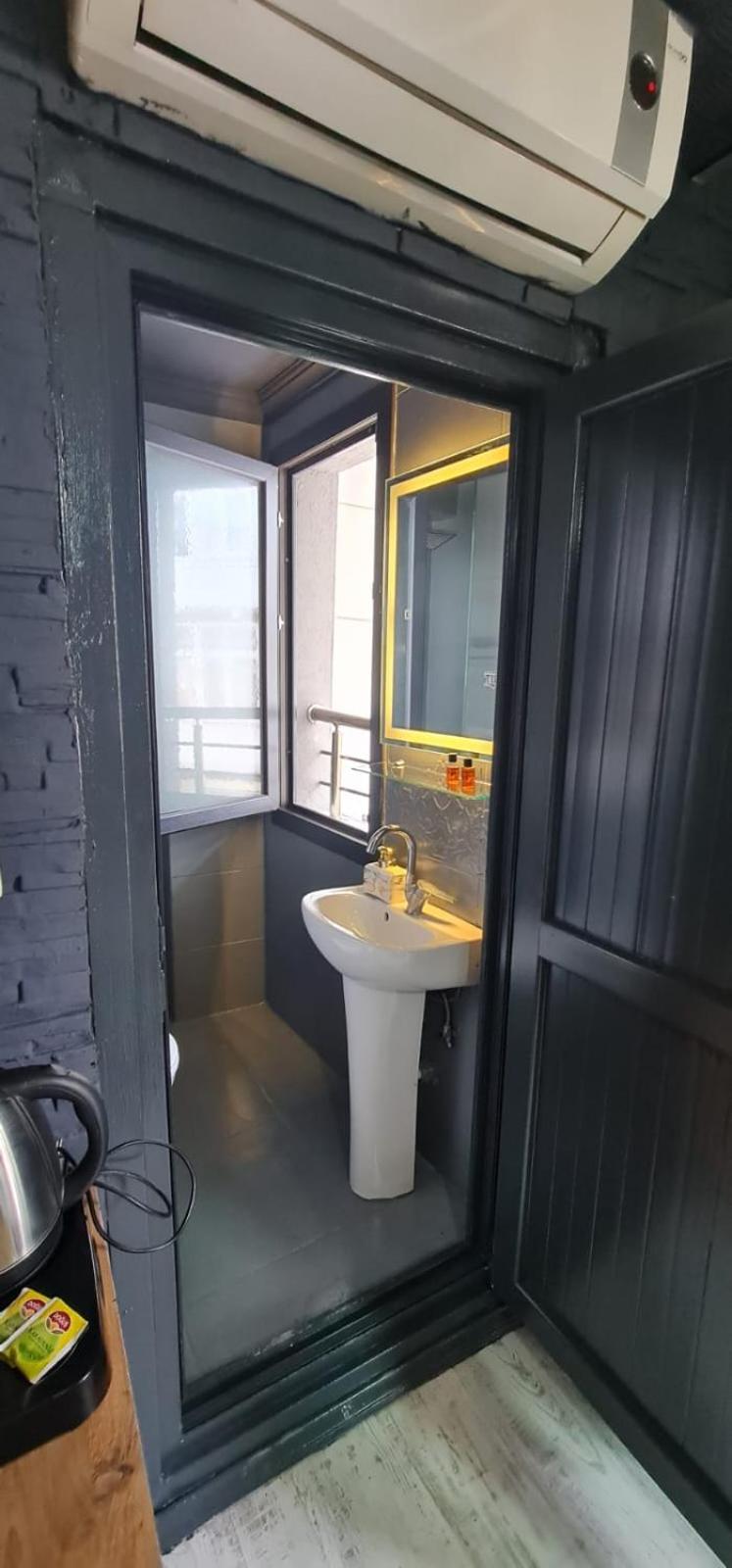 Royal Suite Hotel Istanbul Exteriör bild